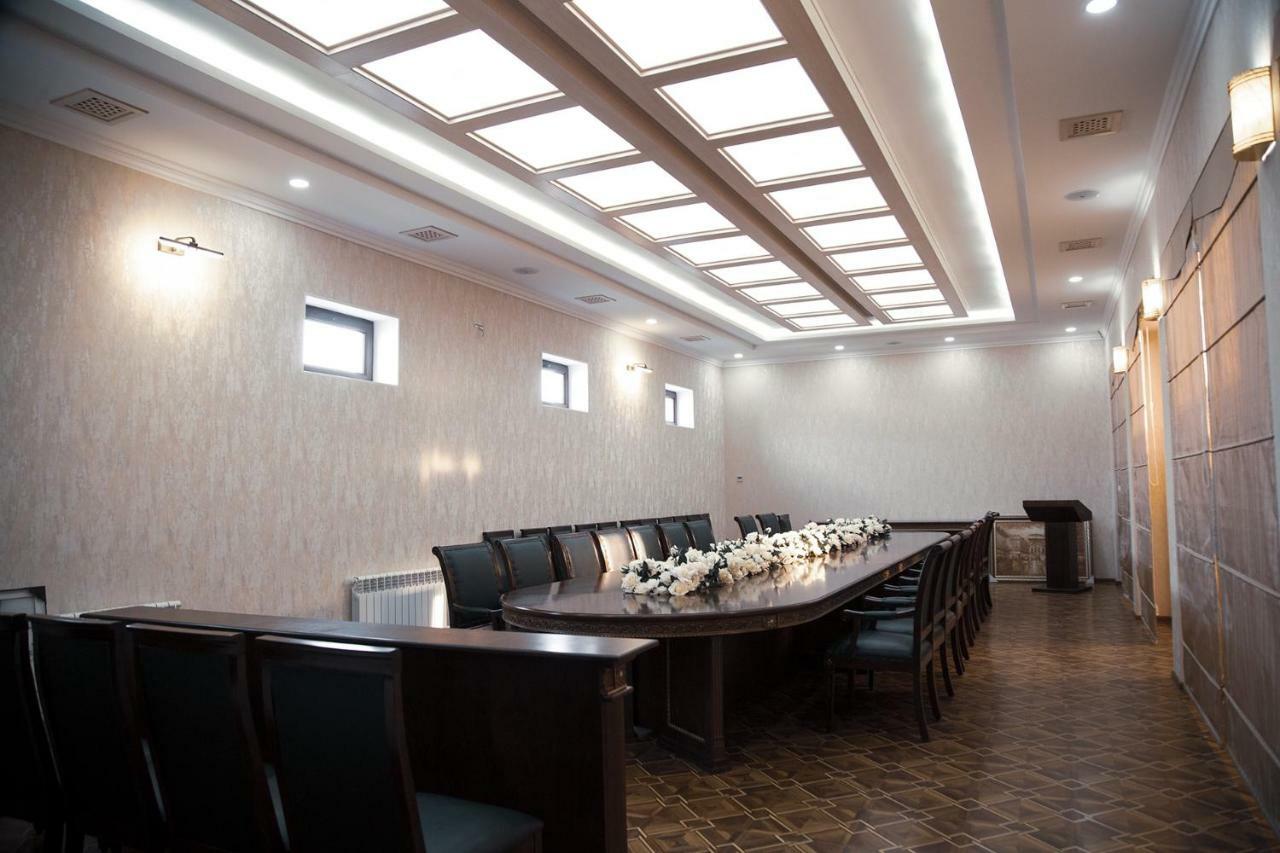 Bravolyuks Hotel جرجانية المظهر الخارجي الصورة
