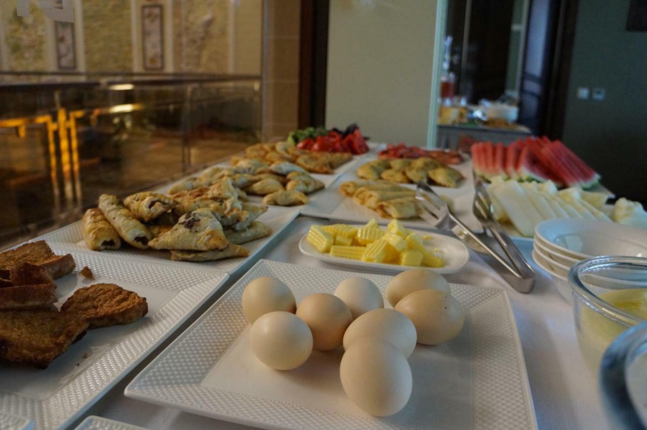 Bravolyuks Hotel جرجانية المظهر الخارجي الصورة
