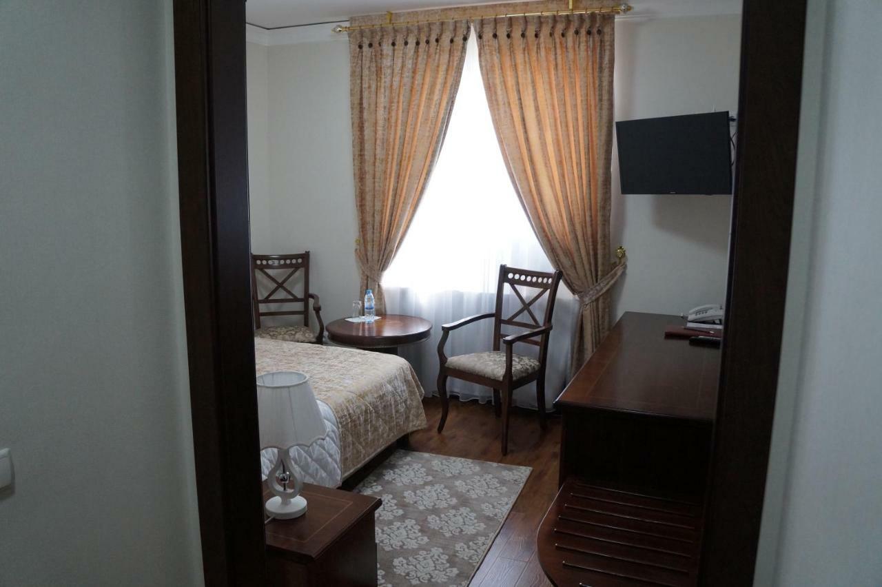 Bravolyuks Hotel جرجانية المظهر الخارجي الصورة